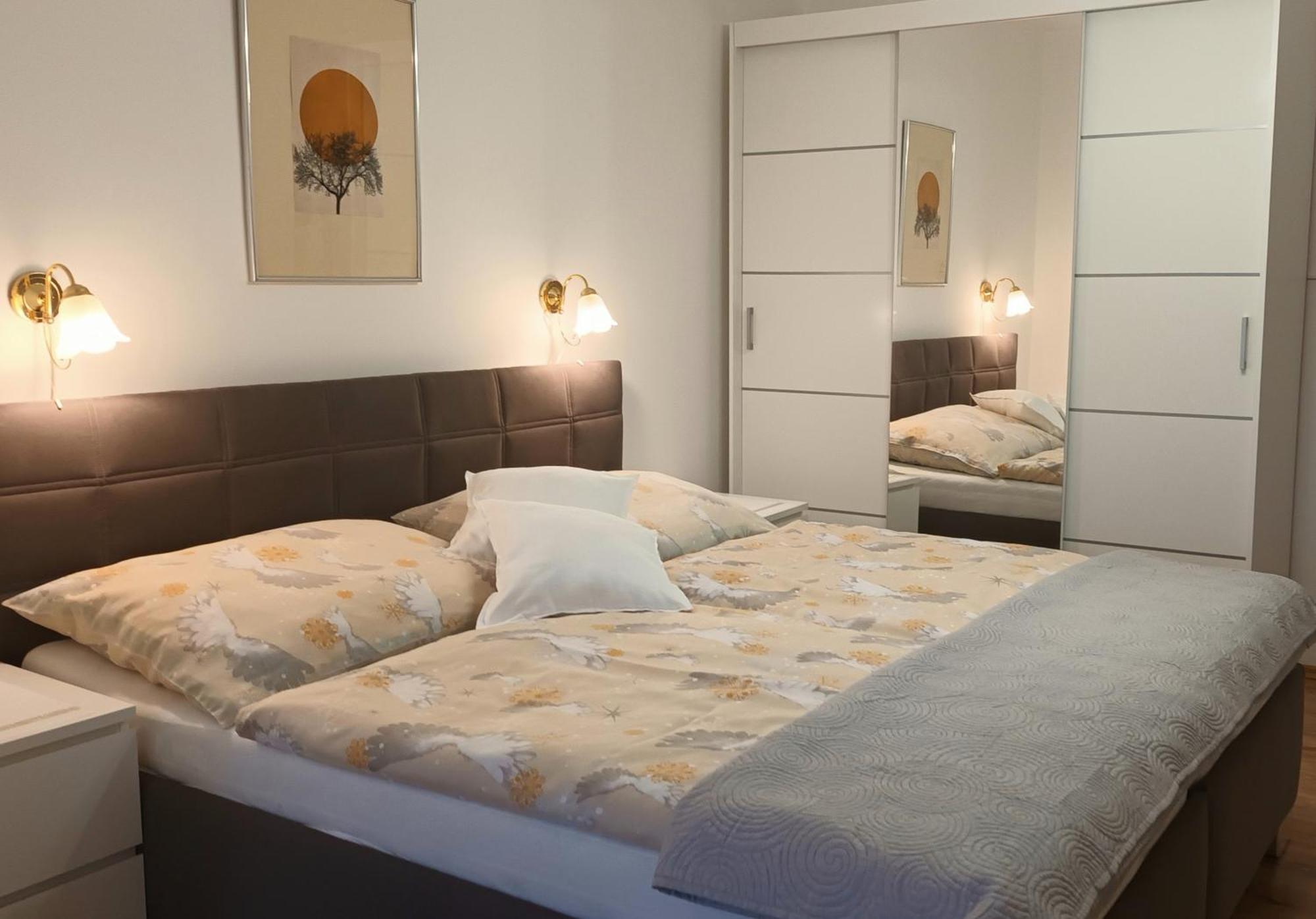 Apartman Alena カルロヴィ・ヴァリ エクステリア 写真